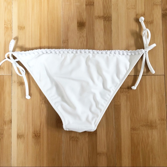 Victoria's Secret White Flounce Halter Bikini - Picture 11 of 13